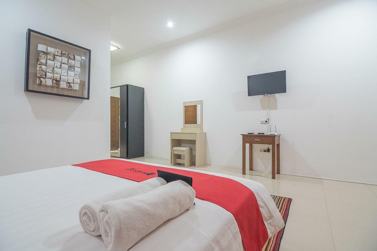 Reddoorz Near Jatinangor Town Square Hotel Exterior photo
